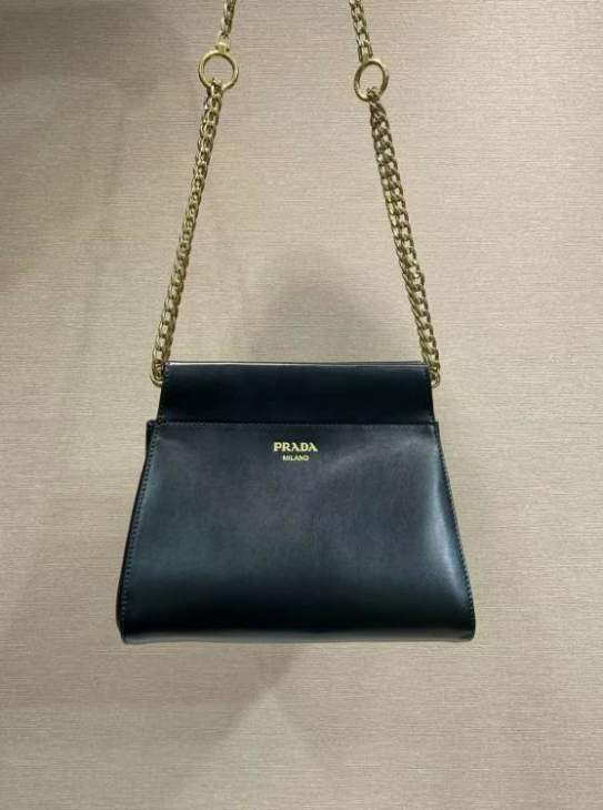 Picture of Prada Handbags _SKUfw227467276fw